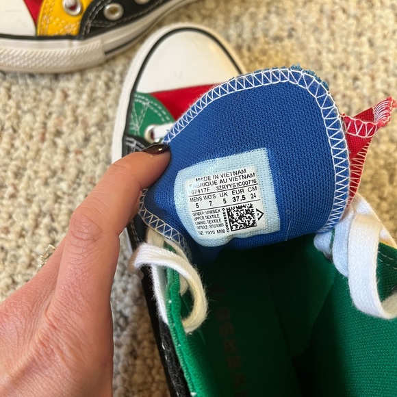 Brand new never worn Chuck Taylor Double Up high tops.   Mens 5 womens 7 - Picture 2 of 3